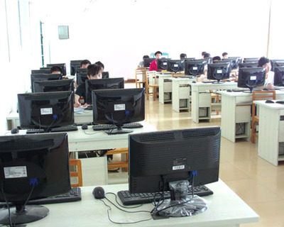 廣西經濟職業(yè)學院計算機應用技術(計算機多媒體方向) 培養(yǎng)數字時代創(chuàng)意與技術融合的復合型人才